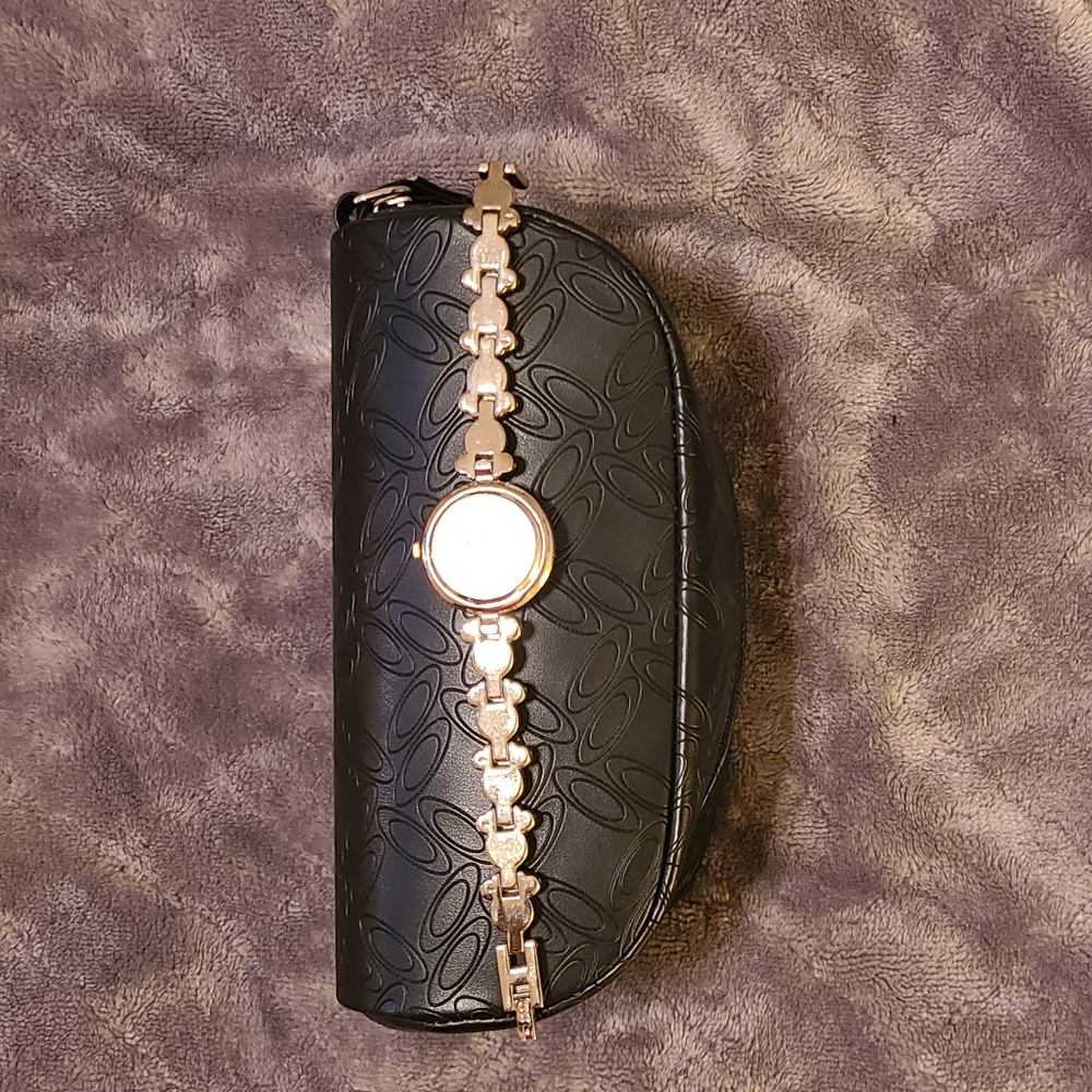 Disney's Minnie Mouse Watch - Picture 3 of 3